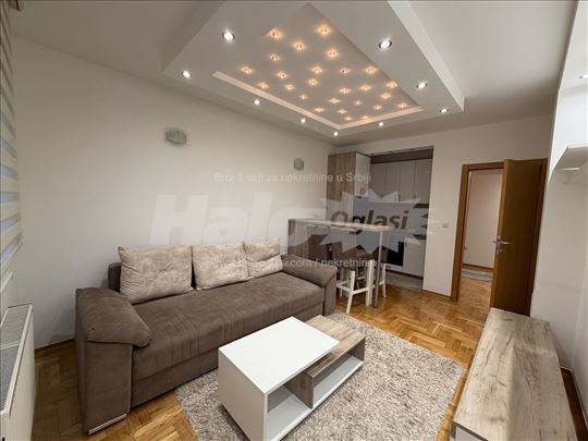 Dvosoban stan na prodaju, Bulevar Patrijarha Pavla