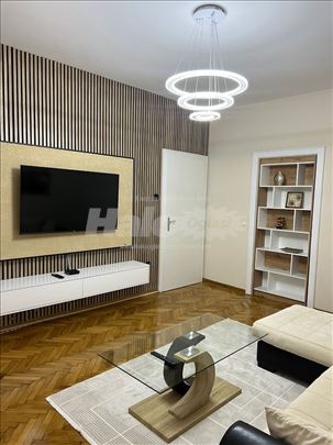 Dvosoban stan u cetinjskoj