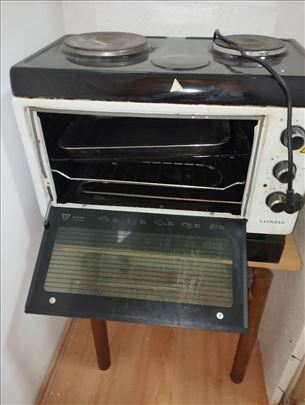 Исправни Шпорет и Фрижидер