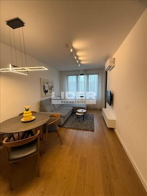 Izuzetan stan u novogradnji ID#135493