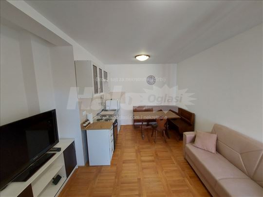 Novi Sad - Centar / Socijalno - 38m2 - Opremljen