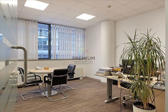 Poslovna Zgrada , garaža/ parking mesto