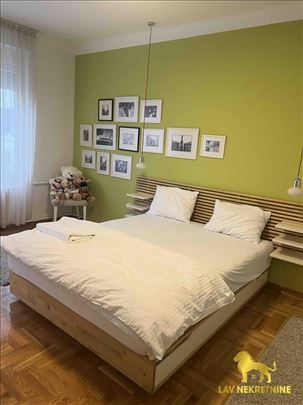 Prelep komforan dvosoban stan u Maksima Gorkog