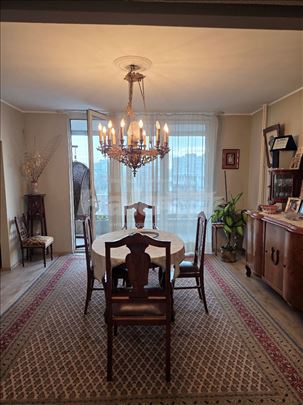 Šumice, Ustanička, vrlo kvalitetan komforan stan