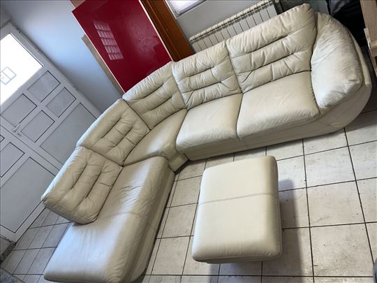 Ugaona Kozna Garnitura Sa Tabureom