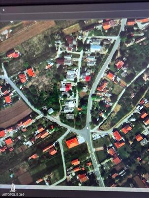 Uknjižena kuća sa 4ara placa ID#1011