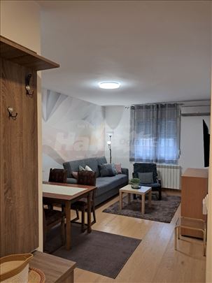 Višnjička banja Nov 2,0 stan odlična lokacija