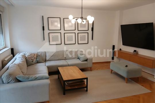 Banovo brdo - Kosutnjak Lux