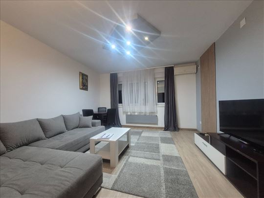 Centar, Bulevar Despota Stefana, 34m2, lux
