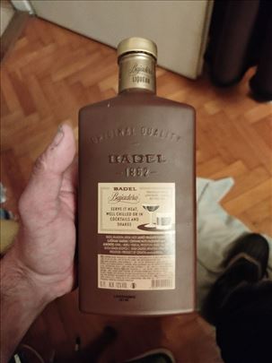 Dekorativna prazna flasa likera