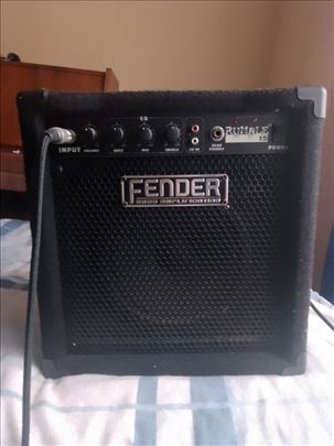 Fender Rumble 15 bass pojačalo