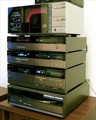 Hitachi HT - L5 Gramofon ( front loading ) 