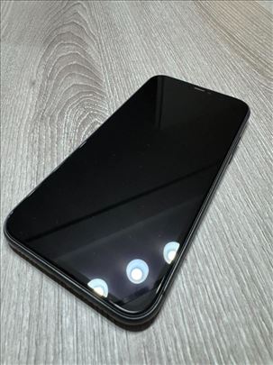 IPhone 11 u odličnom stanju 