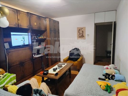 Izdajem stan kod lutkarskog pozorišta Niš