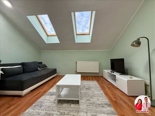 Jednoiposoban iza Banovine