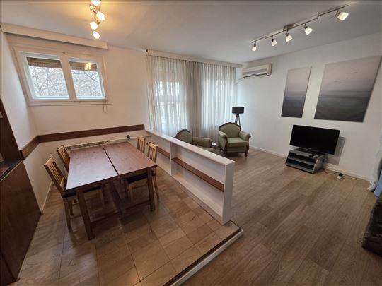 Lep stan na Dorćolu