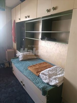 Mala soba u dvosobnom stanu, bez gazde