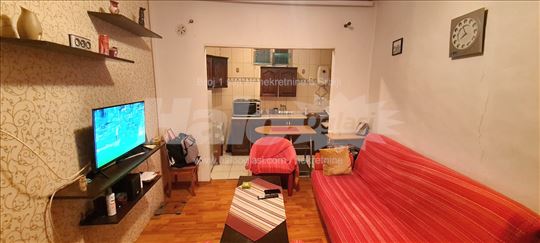 Manja kuća u strogom centru