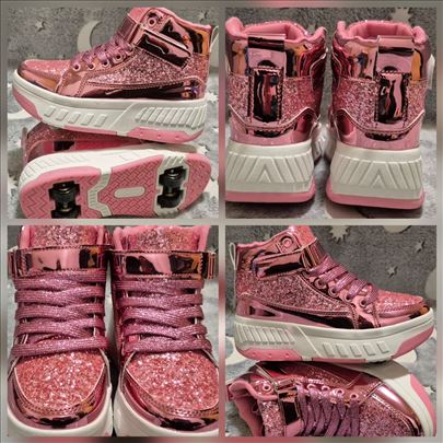 Patike sa točkićima, prelepe roze, ima brojeva