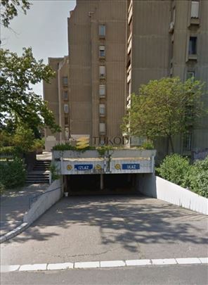 Prodaja garažno parking mesto 11m2