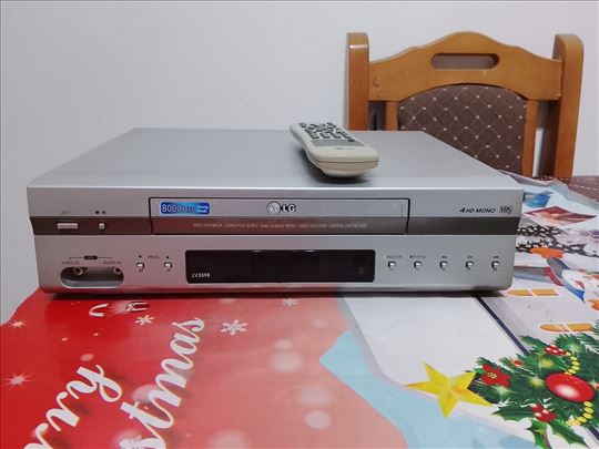 Prodajem video rekorder LG