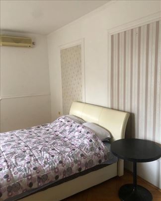 Stan bez ulaganja,kod Spensa i Suda!!!!!