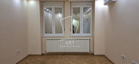 Tri kancelarije u srcu grada, za poslovni prostor 