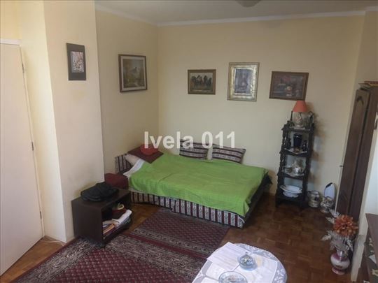 Uknjižena garsonjera na Konjarniku ID#4075