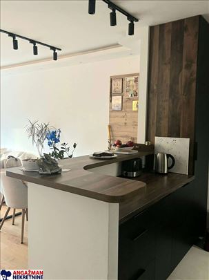 Zelena avenija - 71kvm + garaža