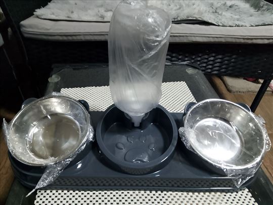  3 u 1 hranilica za pse i macke