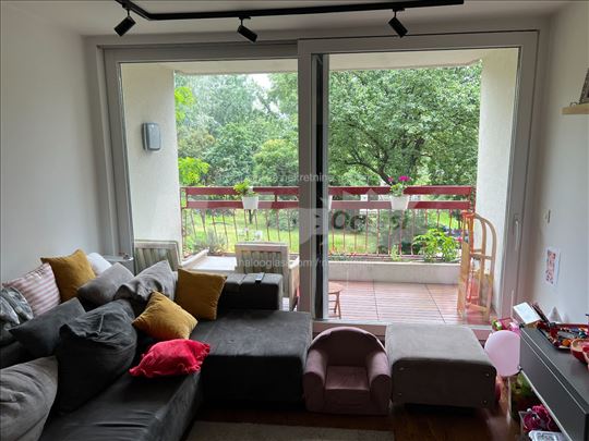 Blok 70a – kompletno renoviran, 67m2