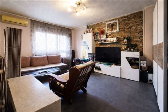 Dvoiposoban stan - Tesla, odličan raspored