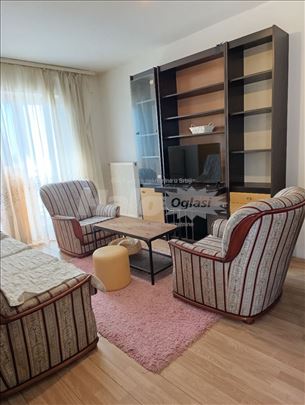 Izdajem jednoiposoban stan u Zarkovu