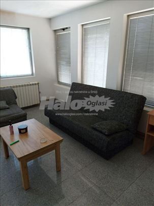 Izdajem namestenu garsonjeru 30m²