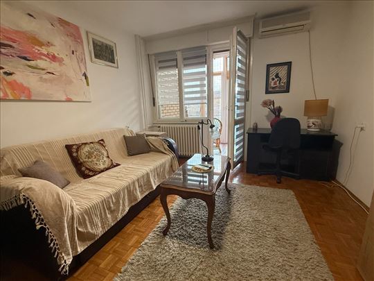 Jednosoban stan na Keju ! Episkopa Visariona