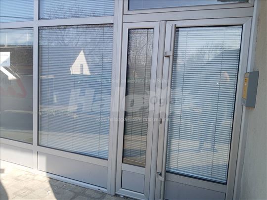 Lokal u centru Grocke 