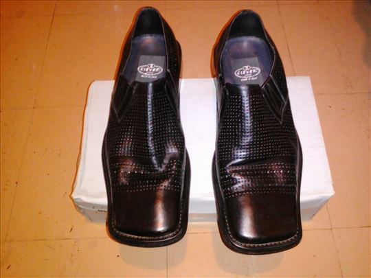 Muške kožne cipele broj 44 NOVE