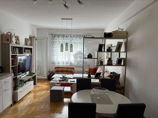 Namešten dvosoban stan sa terasom ID#8909