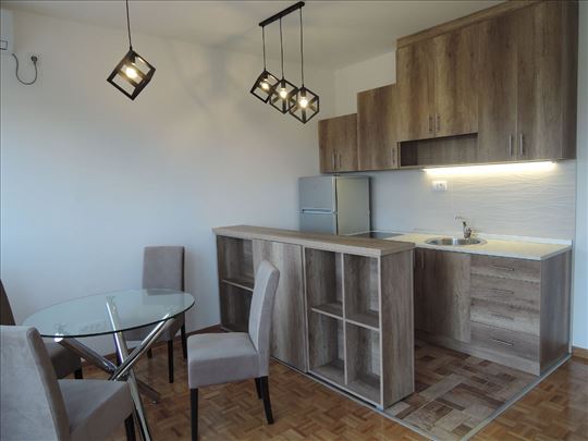 Namesten stan u Ljutice Bogdana, 1.5 