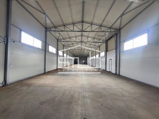 Nova hala sa šleperskim prilazom + plac u Staroj P