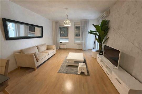 Novi Beograd-A blok-Savada-62m2-Garaža ID#3143