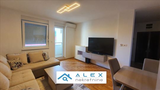 Odličan dvoiposoban stan na Grbavici