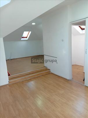 Odličan lokal, na Vidikovačkoj pijaci