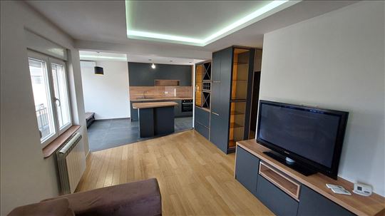 Pančevo, novo, lux, parking mesto, uknjižen