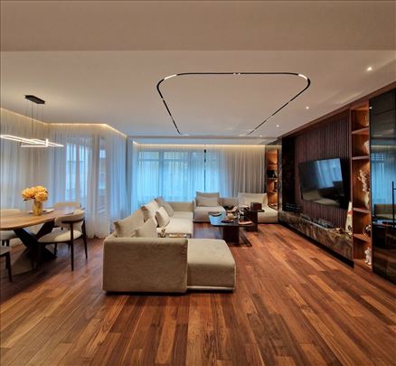 Premium 4.0 stan u blizini Hrama