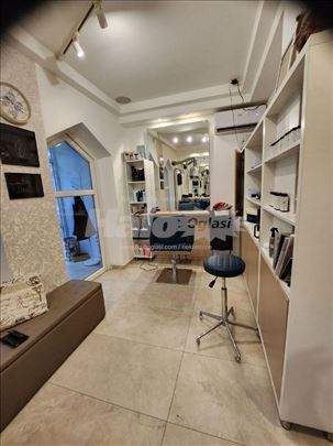 Prodajem lokal 18m2 u odlicnom stanju