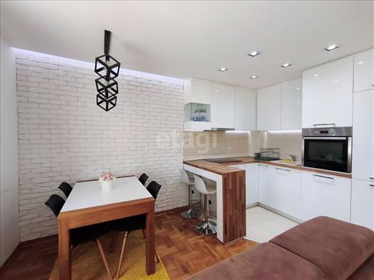 Trosoban stan, Zvezdara, Cvetanova ćuprija