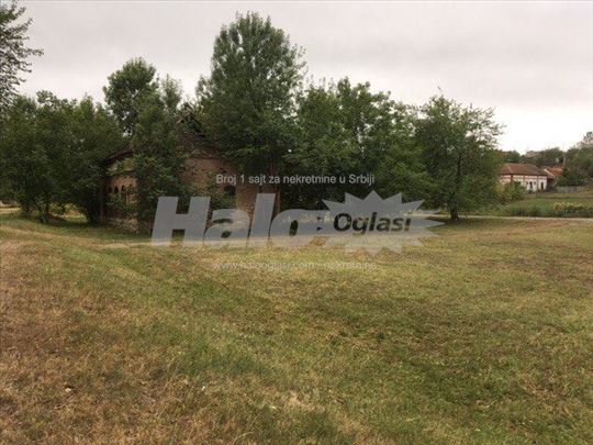 Građevinski plac 28a i ucrtana stara kuća 141 kvm 