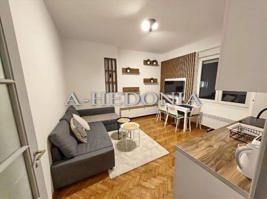 Hram, Bul.oslobođenja, 1.5, renoviran, opremljen