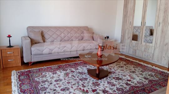 Izdajem jednosoban stan Filmski Grad